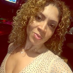 Meet your Posher, Lanie